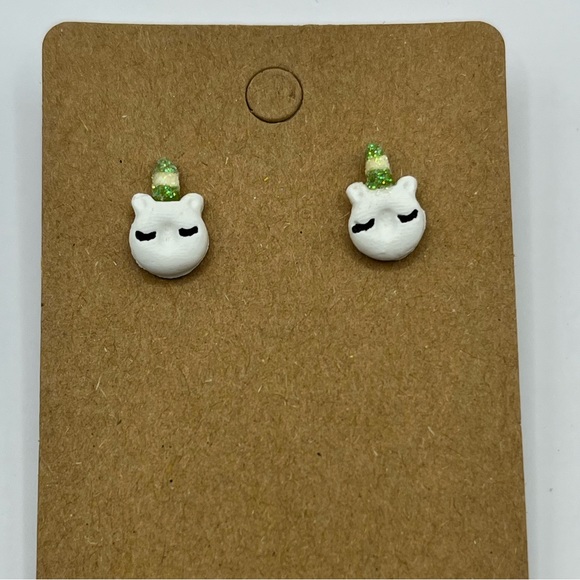 White and green shiny unicorn donut stud earrings - Picture 1 of 3